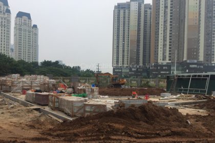 Phía công viên khi đang đổ đất